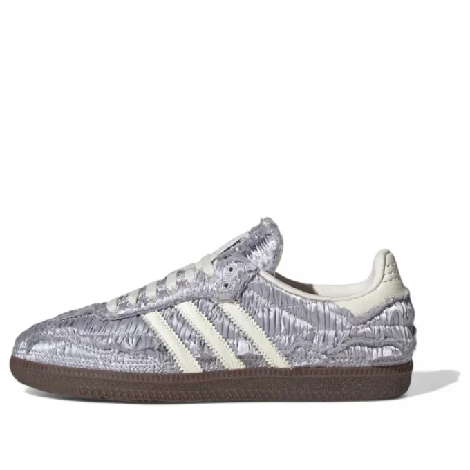 Adidas X Caroline Hu Samba OG „Satin Silver Metallic”