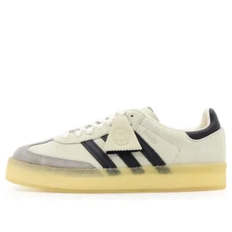 Adidas X Ronnie Fieg X Clarks 8Th Street Samba „Kithmas – Alb Negru”